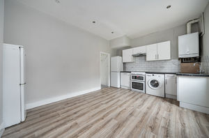 Kitchen Diner- click for photo gallery